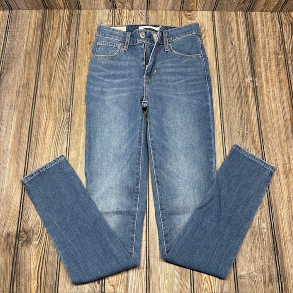 Levi Strauss 721 High Rise Skinny Jeans Medium Wash Women's Size 24